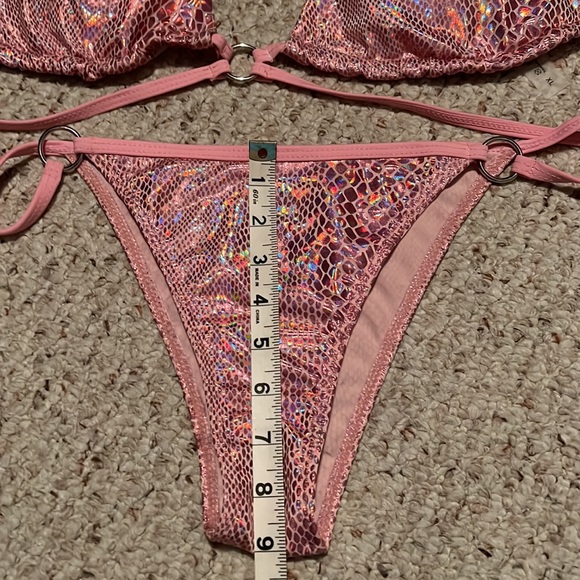Triangle top bikini - Picture 7 of 9
